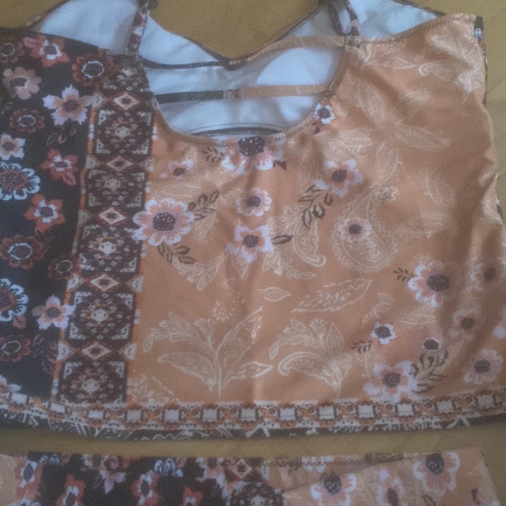 Tankini - Picture 3 of 4